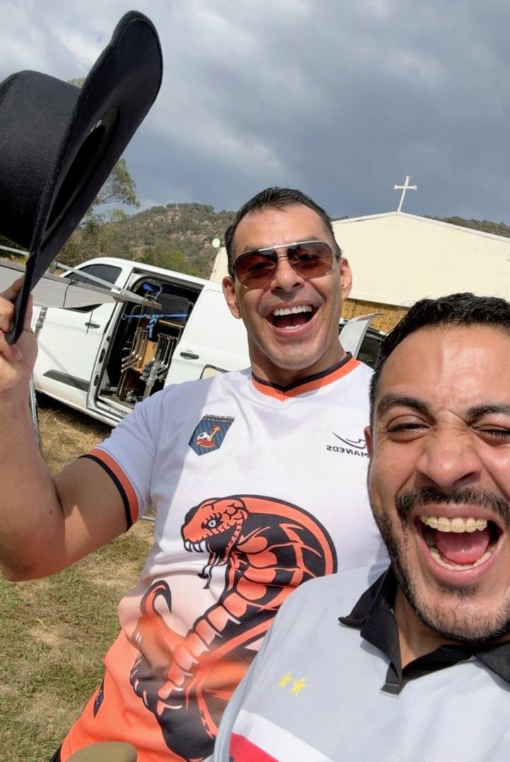 arnulforeyes77's tweet photo. Que gusto compartir con #luisfernandopeña
#Película #TorneoRelampago
#director @josmacia
#producción @LosMacias
En #Jalisco
Sigo pisando fuerte en #Guadalajara
#detrásdecámaras #escena #talentomexicano #actor #actormexicano #talentomexicano #México #talentotapatio #Jalisco https://t.co/zZP8KT5kbh