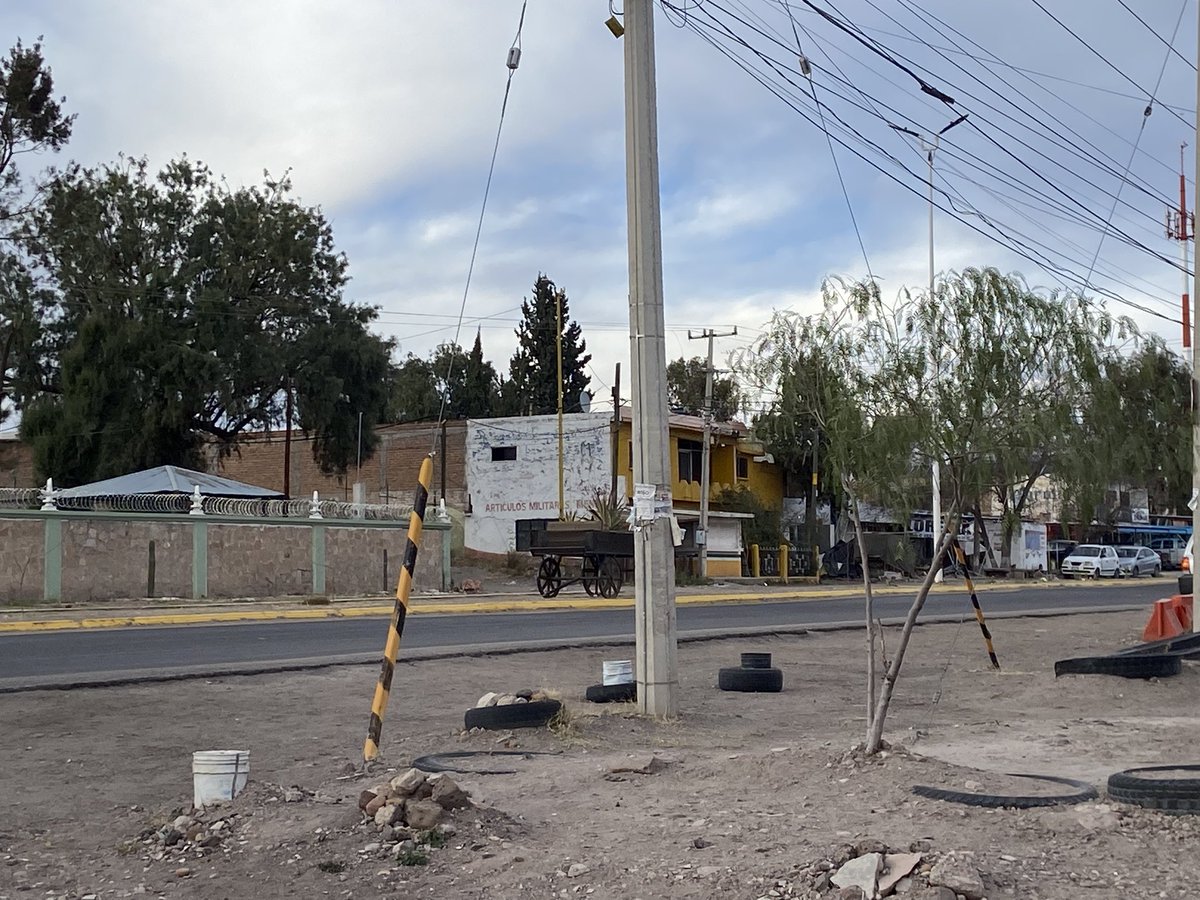 Poblado 5 de Mayo, Durango sin servicio de luz. Más de un día así <a href="/CFE_Contigo/">CFE_Contigo</a> <a href="/CFEmx/">CFEmx</a>