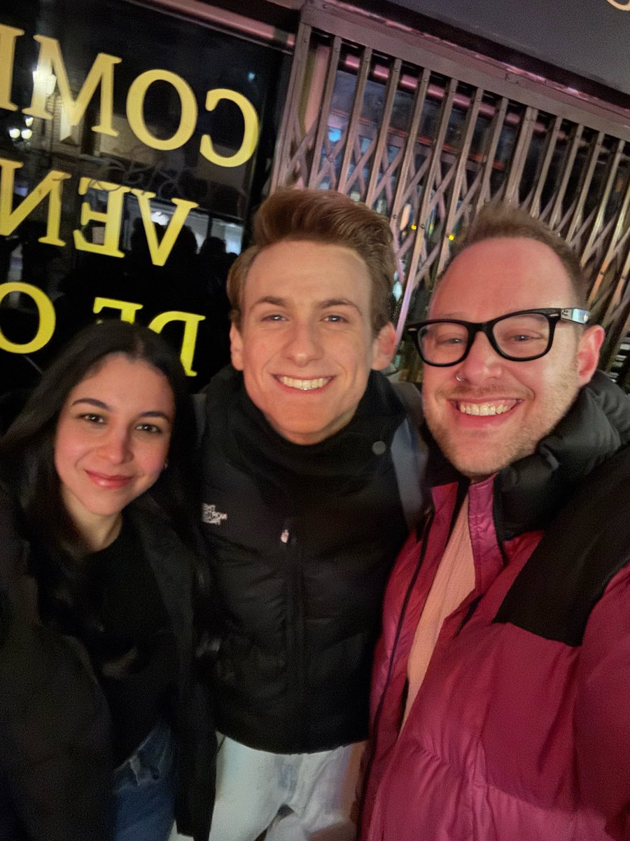 DavidMNadal's tweet photo. Lo mucho que te debe de querer la gente, para que tu ultimo día en @thebookofmormon hagas #SoldOut 
@JanBuxaderas se merece eso y muchísimo mas!

Molta sort a la teva nova etapa i aquí estaré seguint-te molt de prop https://t.co/EhRO9jAvXl