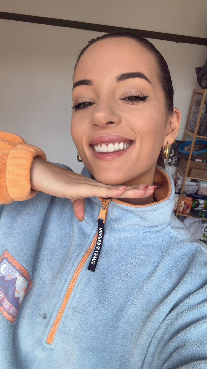 laurenkimripley's tweet photo. Felt cute here 
Share if you agree https://t.co/QdXyk4EFuI