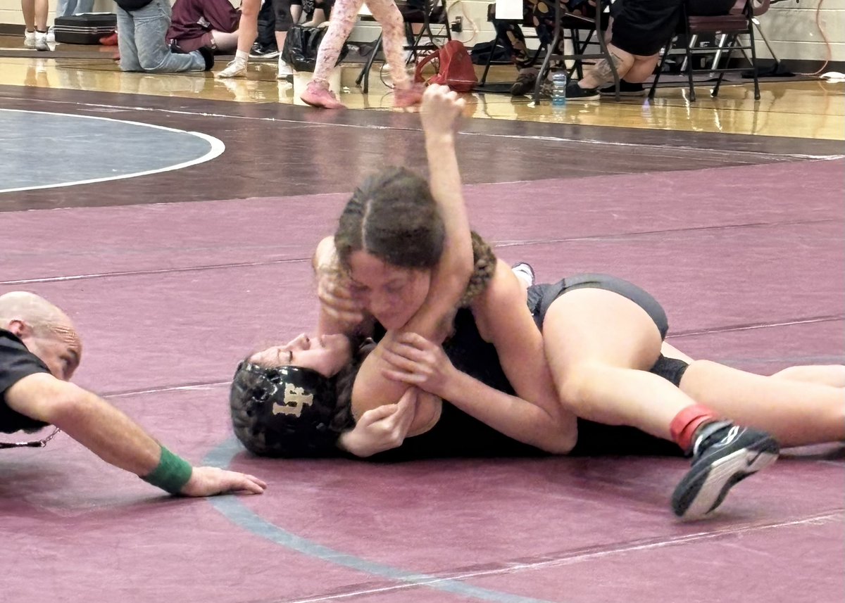 Bos_Wrestling's tweet photo. The Lady Pioneer wrestling team placed 4th this past weekend at the Red River Classic. 
Lady medalists were:
R. Kimball 🥈
A. Suggs 5th
B. Cadenhead 4th
A. Monsalud 🥈
C. Johnson 🥉
D. Cordaway 🥈

@emsisdathletics 
@boswellhs https://t.co/rtXRzCZ7O0