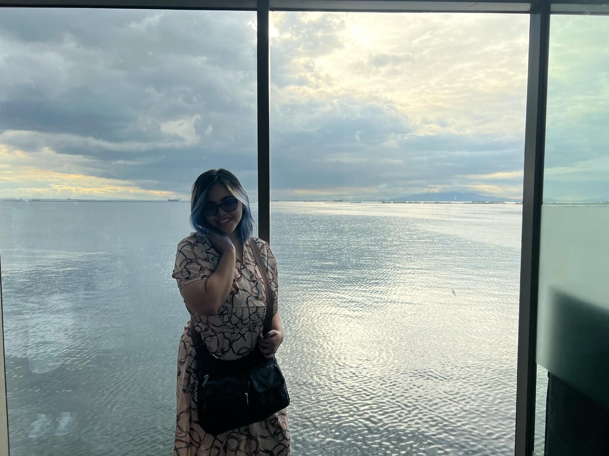 I just want to share this cute photo of mine.