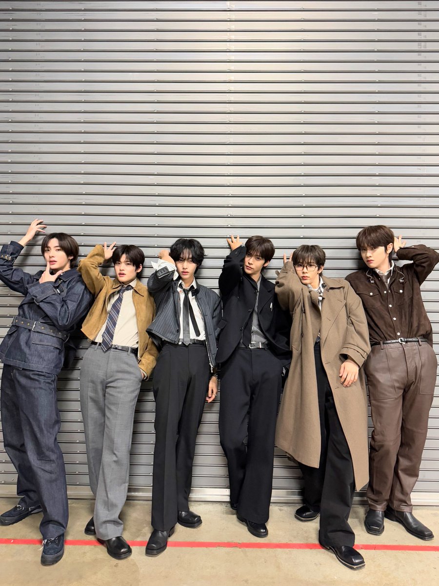 RIIZE_JPN's tweet photo. RIIZE JAPAN FANMEETING 2025
『RIIZE：The Secret LIEZ』 🧡Day2🧡

#RIIZE_TheSecretLIEZ
#RIIZE #라이즈 
#RISEandREALIZE https://t.co/TocgjC3S8i