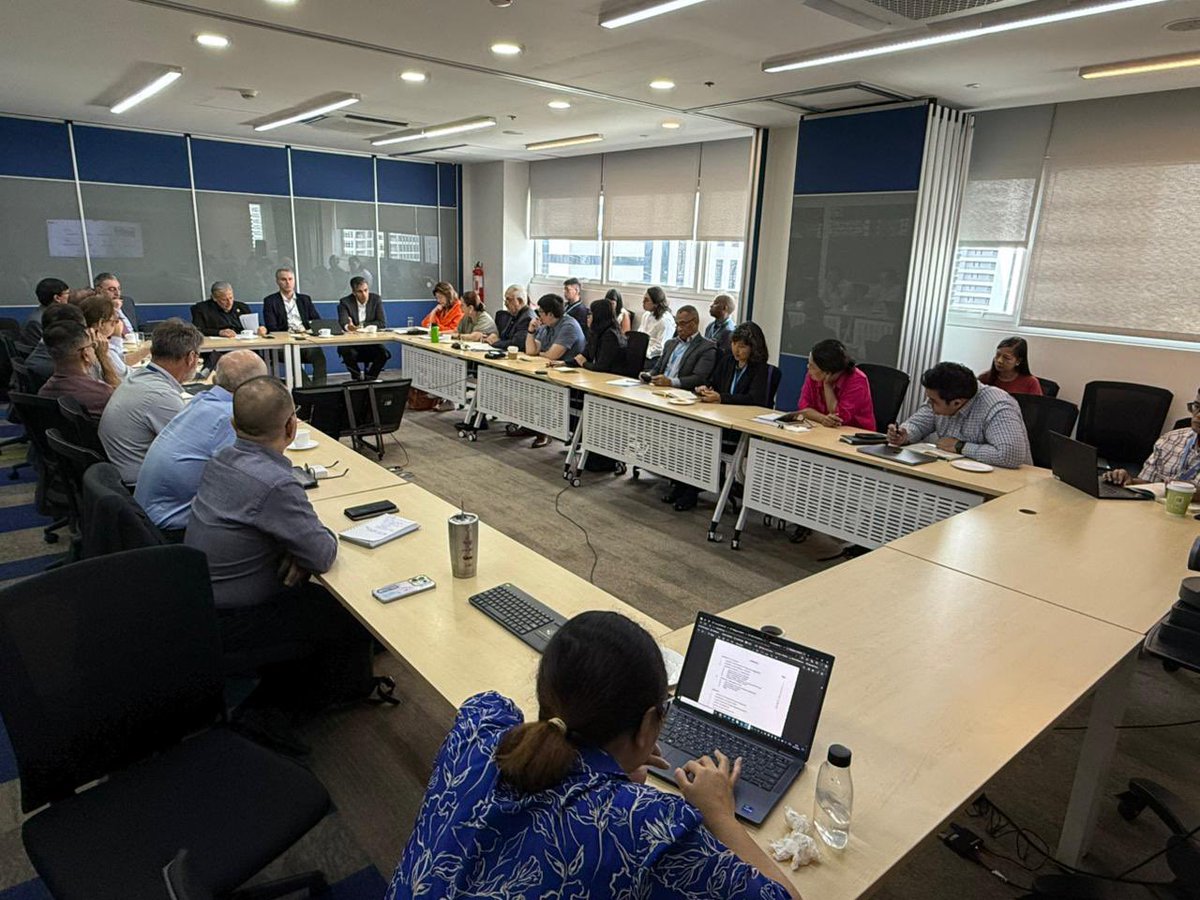 A touch of emotion in my last UN Country Team meeting in the #Philippines . UNCTs are main engine for UN coordination. Composed of all UN heads of agencies, they translate plans into actions to ensure no one is left behind. I thank you them for their leadership and support!