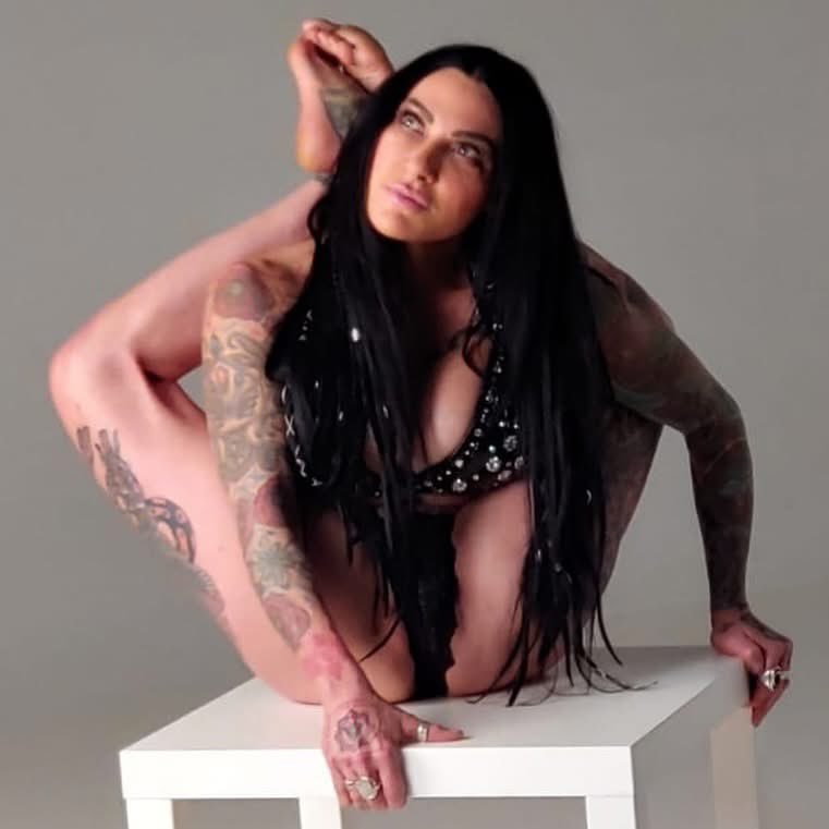 Grand rising lovers. I usually save the deep philosophy for my other socials, but not today 😆⚕️🔱❤️
I saw a post that said “you don’t do yoga , yoga does you” . Well  if our goal is liberation and non duality then this statement may not feel aligned. 
Contemplating states of