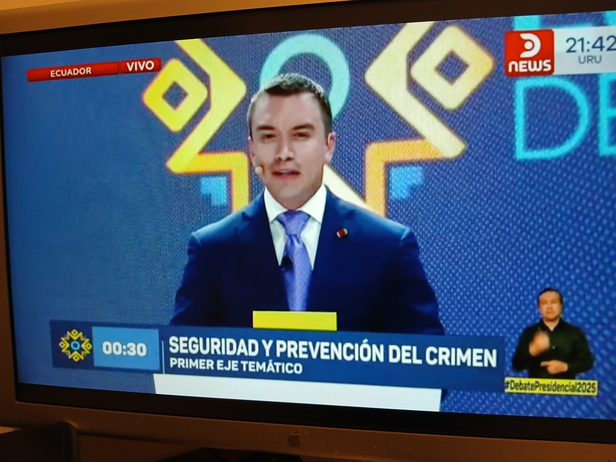 Este es el momento en que Daniel Noboa evadió responder por el nombre de Saúl, Steven, Ismael y Josué. NO OLVIDAREMOS JAMÁS.

G O B I E R N O  A S E S I N O