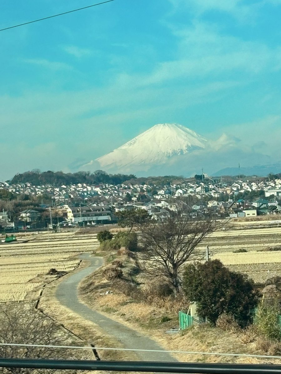 puniko01's tweet photo. 今日は京都出張

先週振りの富士山🗻 https://t.co/si6EF97z2V