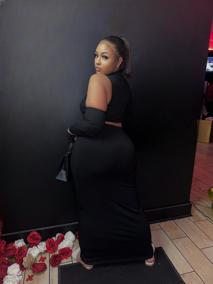 DessiB222's tweet photo. Worrying bout wtf I got going on HOE ♑️💋 #CapSzn https://t.co/J1d32oBF8l