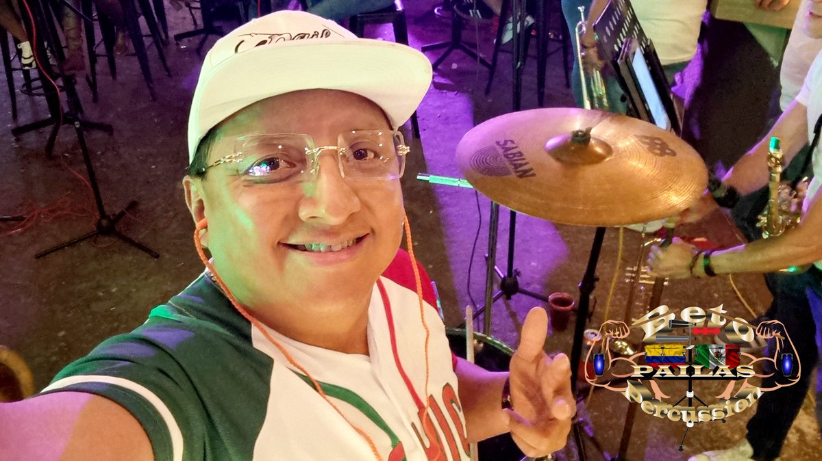 Las personas más fuertes son aquellas que silenciosamente siguen adelante a pesar de todo, ocultando sus cicatrices más profundas detrás de una simple sonrisa 😀 
#betopailas 🥁