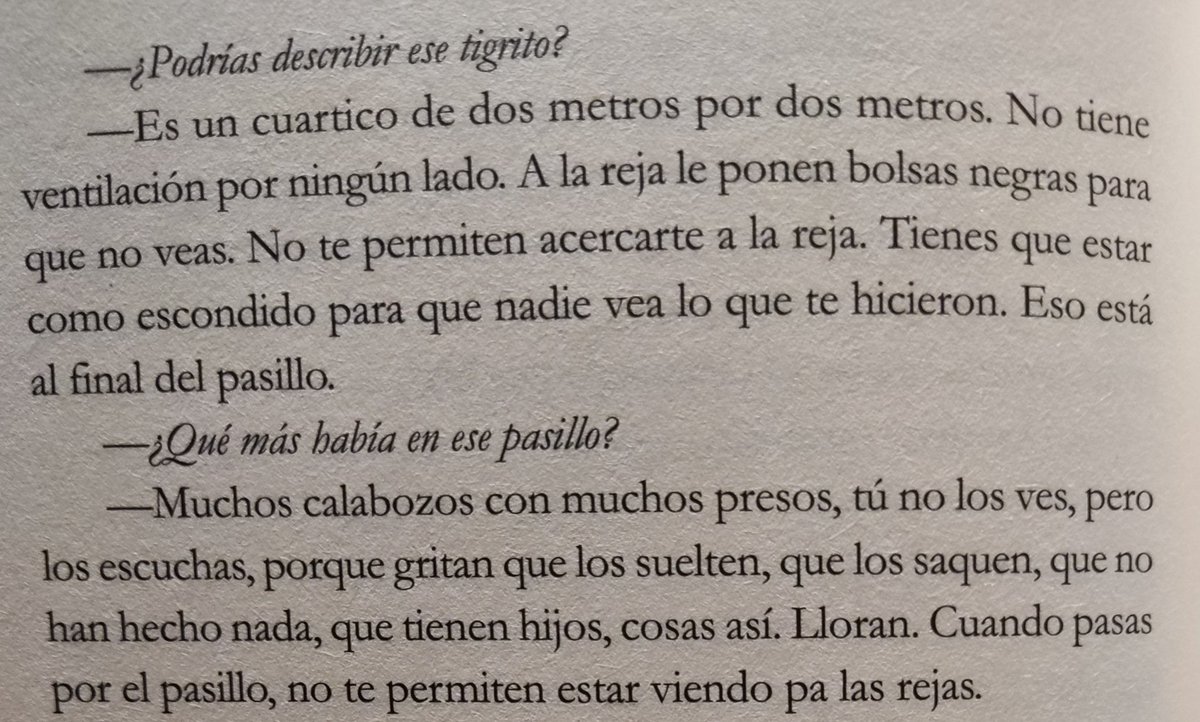 kaoru_yonekura's tweet photo. Fragmento de una entrevista a un ex preso político para dar un ejemplo de lo "humanista" que es la policía de la que habló Monedero en El Helicoide. https://t.co/BJ10OOmDwz