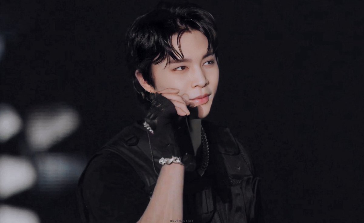 011825
#JOHNNY #JOHNNYSUH #JOHFAM
#쟈니 #NCT #NCT127
#NCT127_NEOCITY_THE_MOMENTUM
