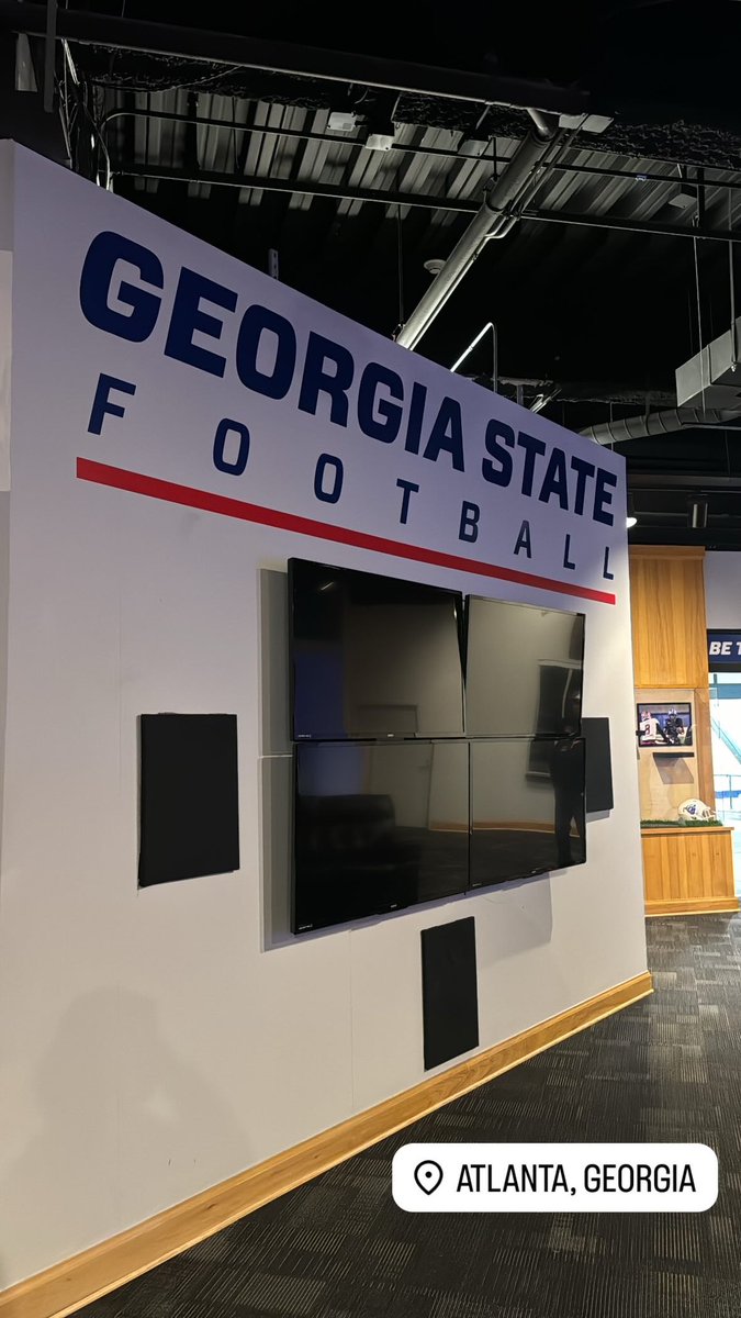 RileyBurger25's tweet image. Had a wonderful visit at Georgia State University today! Thank you to everyone who showed me around the facility’s! It was awesome to communicate with and catch up some with @Josiah_R3!!