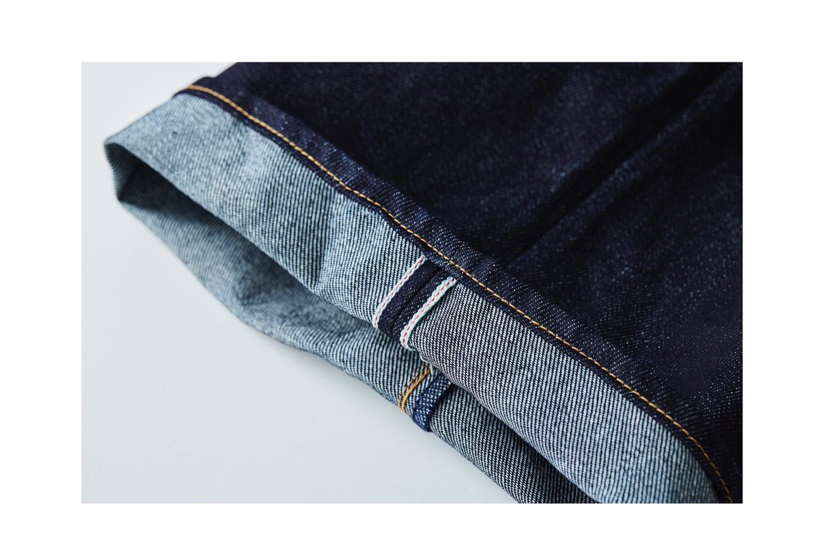 ari_hat's tweet image. 普段トラウザーズを履いていると腰まわりが楽だけど、久しぶりに５ポケを履くとポケットや腰まわりのタイトさに
少し引き締まった気持ちになれる。
月曜日の朝には丁度いい。

darihat.com/?category_id=6…