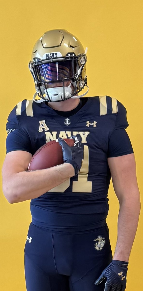 Big official visit weekend for Gabe George and his family ⁦<a href="/NavyFB/">Navy Football</a>⁩. Navy is getting a good one!! ⁦<a href="/JMacDonald_Navy/">Jason MacDonald</a>⁩