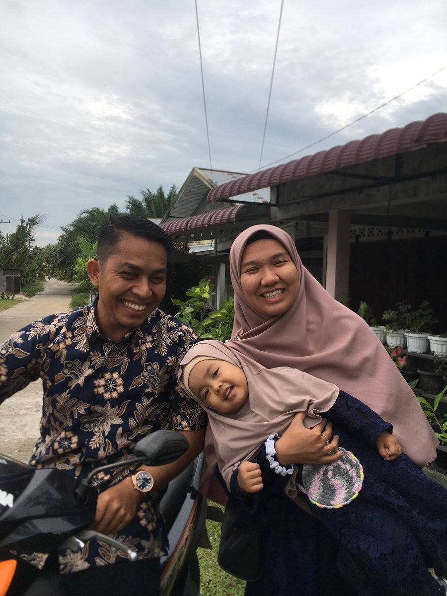 trignuriat94's tweet photo. Si gadis kecilku udah besar sekarang 🥺💞 https://t.co/d92SzN5Xpx