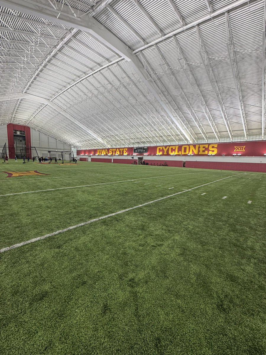 Had a blast at the Iowa State camp this weekend! Thank you <a href="/CoachPinkerton/">Jamie Pinkerton</a> for having me!