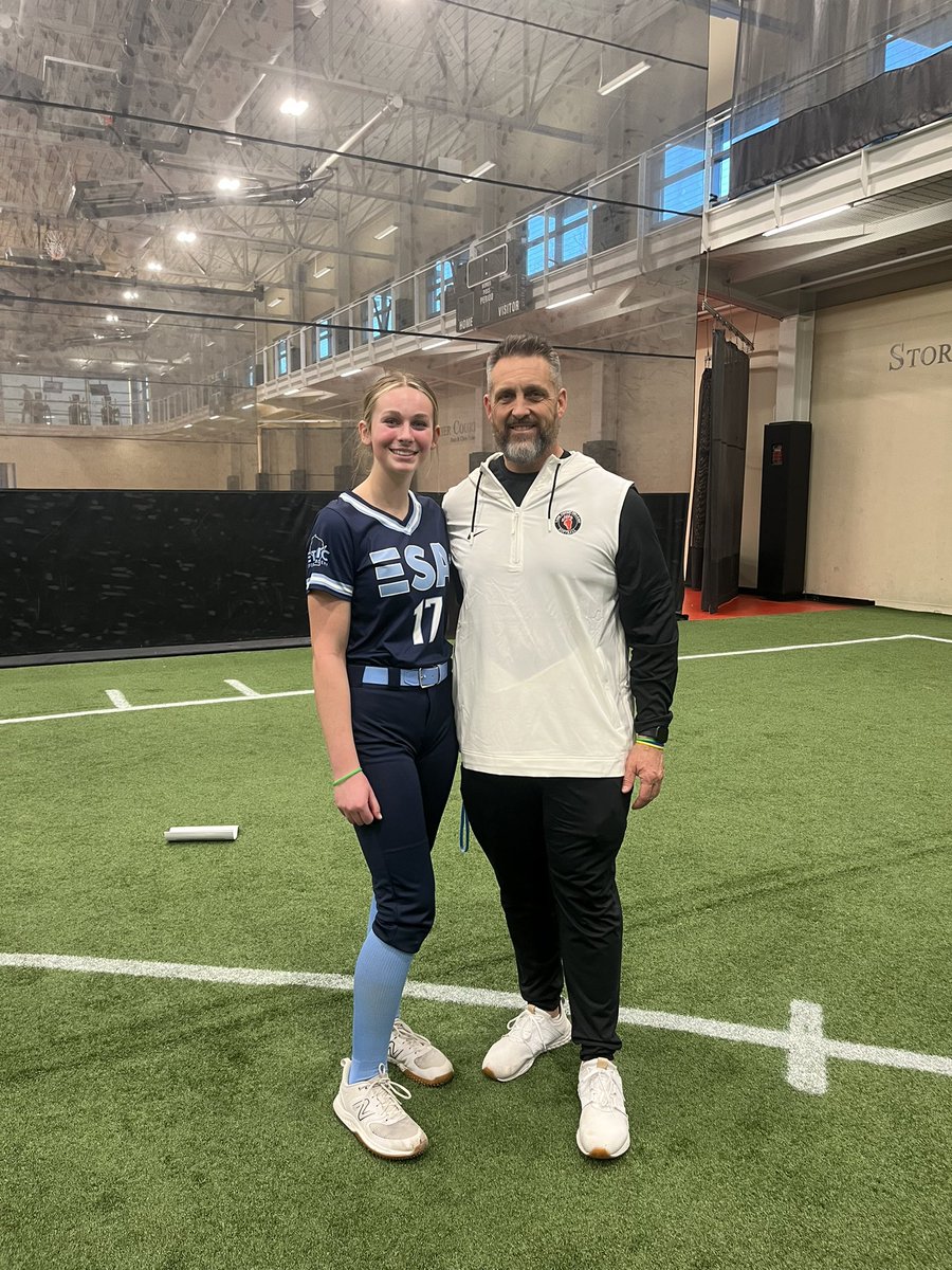 ashlee_barry17's tweet photo. I had such an amazing day with @LFCollegeSB at their softball camp! It was such a great experience meeting all the girls, coaches, and new friends! Thank you so much coach Liz and coach Joe for this opportunity!! https://t.co/gGMhAv7CWl