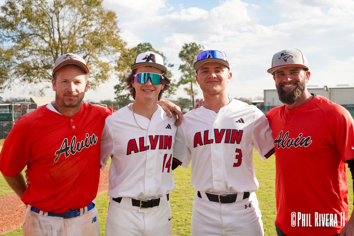 AlvinCCBaseball's tweet photo. Thank You Alumni 🤝

#ForeverFins🐬 https://t.co/6yiaCAbnOm