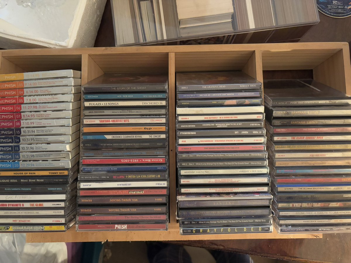 hawksfan22 tweet media