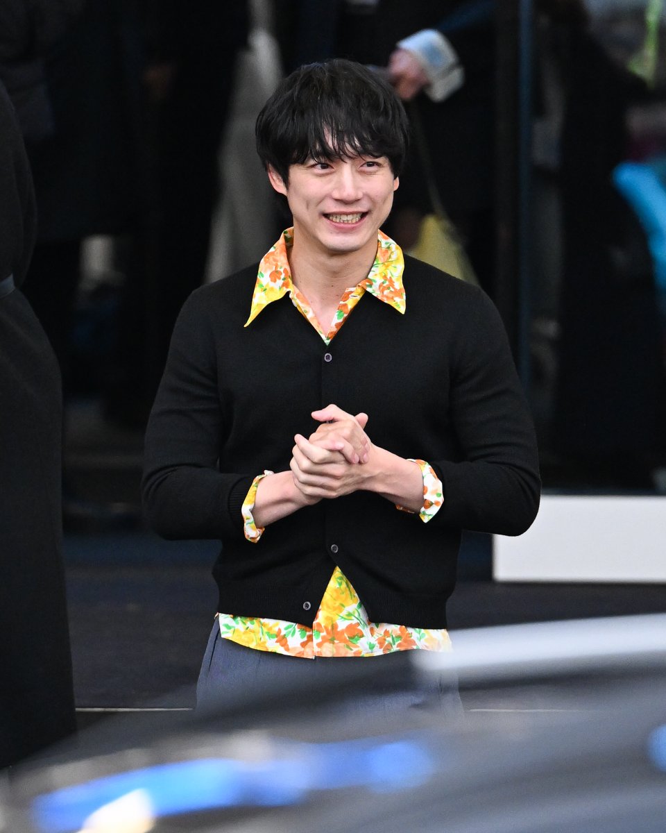 スナップ】「プラダ（PRADA）」2025年秋冬メンズコレクション⁠の会場前