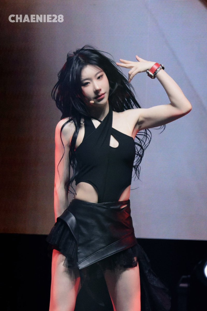 Chaenie28_Mo's tweet image. 250119 UTO FEST

#ITZY #있지 #CHAERYEONG #채령