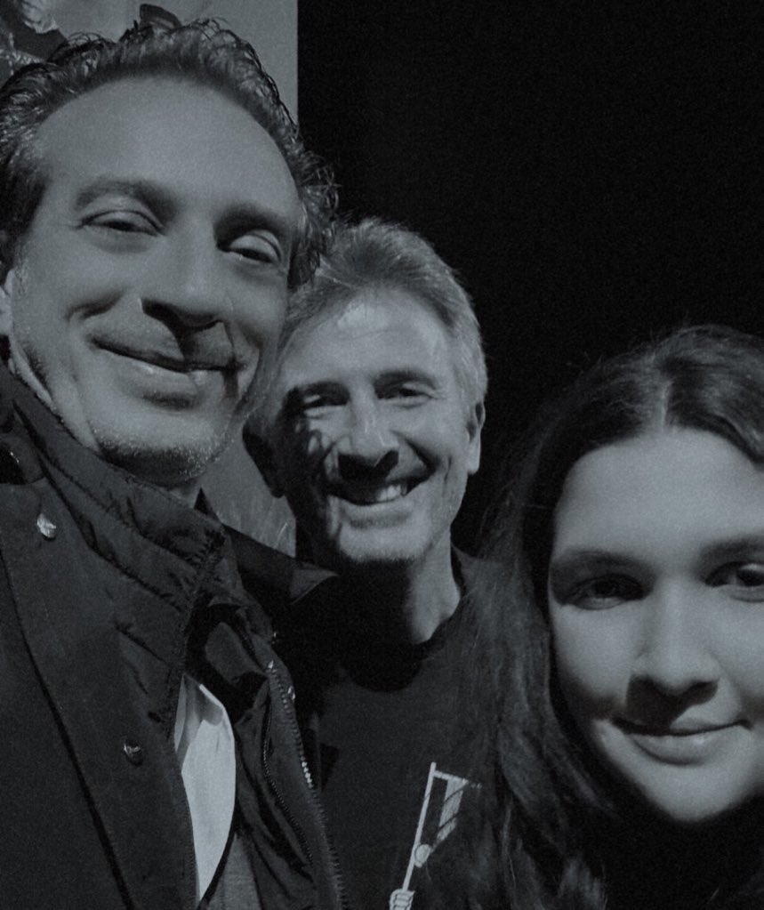 BeatriceBonvent's tweet photo. E con questa nostra bellissima foto, vi auguro una dolce giornata gioie del mio cuore❤️🌟🥰
Sono così felice per voi,per tutto quanto, per il vostro film che é un capolavoro,per tutti i saluti in sala che state facendo,per tutto💖
Siete sempre con me.
@FicarraePicone 😘😘 https://t.co/fGu0unYkwO