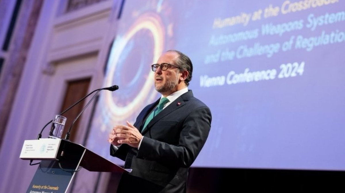 Außenminister <a href="/a_schallenberg/">Alexander Schallenberg</a>  und das österreichische Außenministerium <a href="/MFA_Austria/">MFA Austria</a> haben den prestigeträchtigen Preis „Arms Control Person of the Year“ für das Jahr 2024 erhalten.