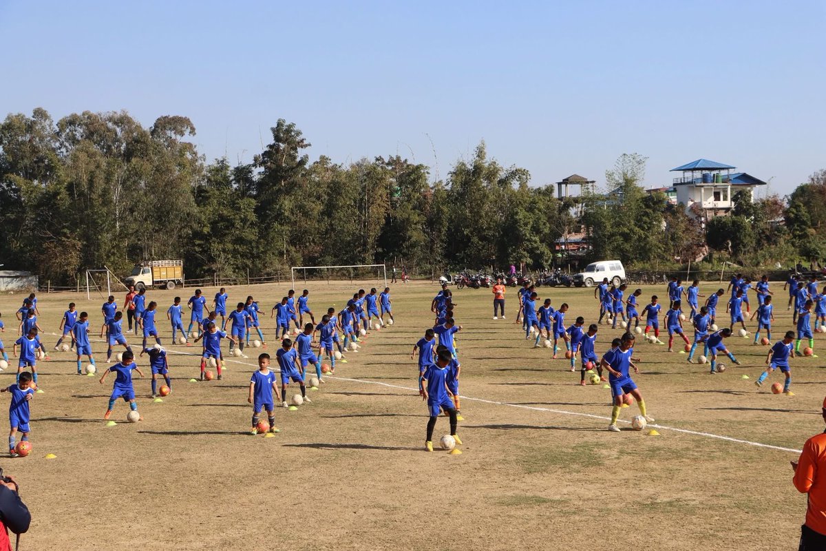 manipurfootball's tweet photo. The Closing Ceremony of the Grassroots Football Coaching Program, organized by AMOFA Moirang, was successfully held yesterday at Chingei Lampak, Moirang. 

#ManipurFootball #AMOFA https://t.co/zr1b5Bgok1