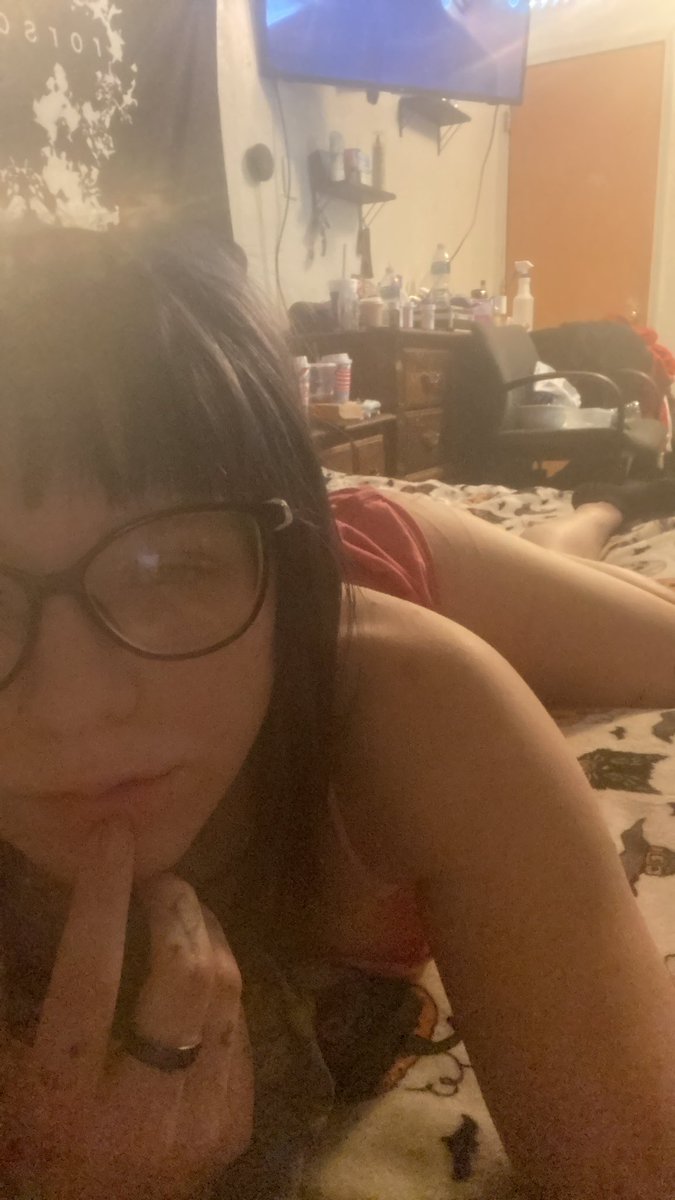 MushrmFlwrz's tweet photo. Need to make 40$ tonight hmu get all my Dropbox links for 40$ over 400 files #buyingcontnent #sellingcontent #nsfw #nsfwtwt #sellingdropbox #pawg https://t.co/zXyPheRFxb
