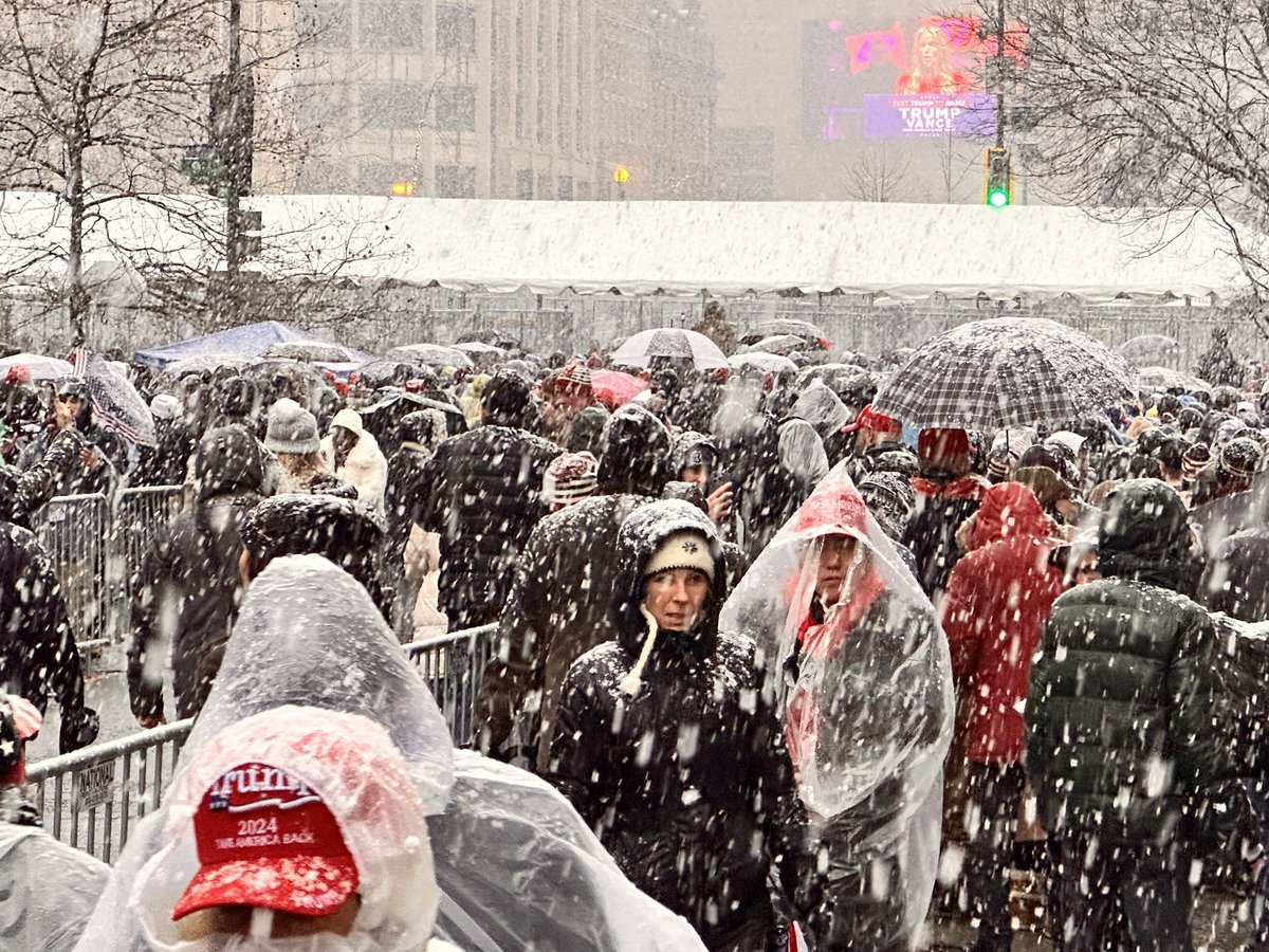 Thousands of people waited through the sleet, snow and freezing temperatures to enter <a href="/CapitalOneArena/">Capital One Arena</a> for #PresidentTrump rally. #inauguration <a href="/WTOP/">WTOP</a>