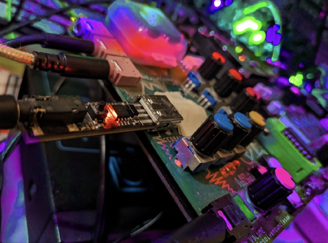 thetonewrecker's tweet image. .
Masking tape muting
Multiple modulations
Multiverse mixing
.
#studioprocess #techno #liveset #tonewrecker #paulbirken #create #explore #electronicmusic #possibilities