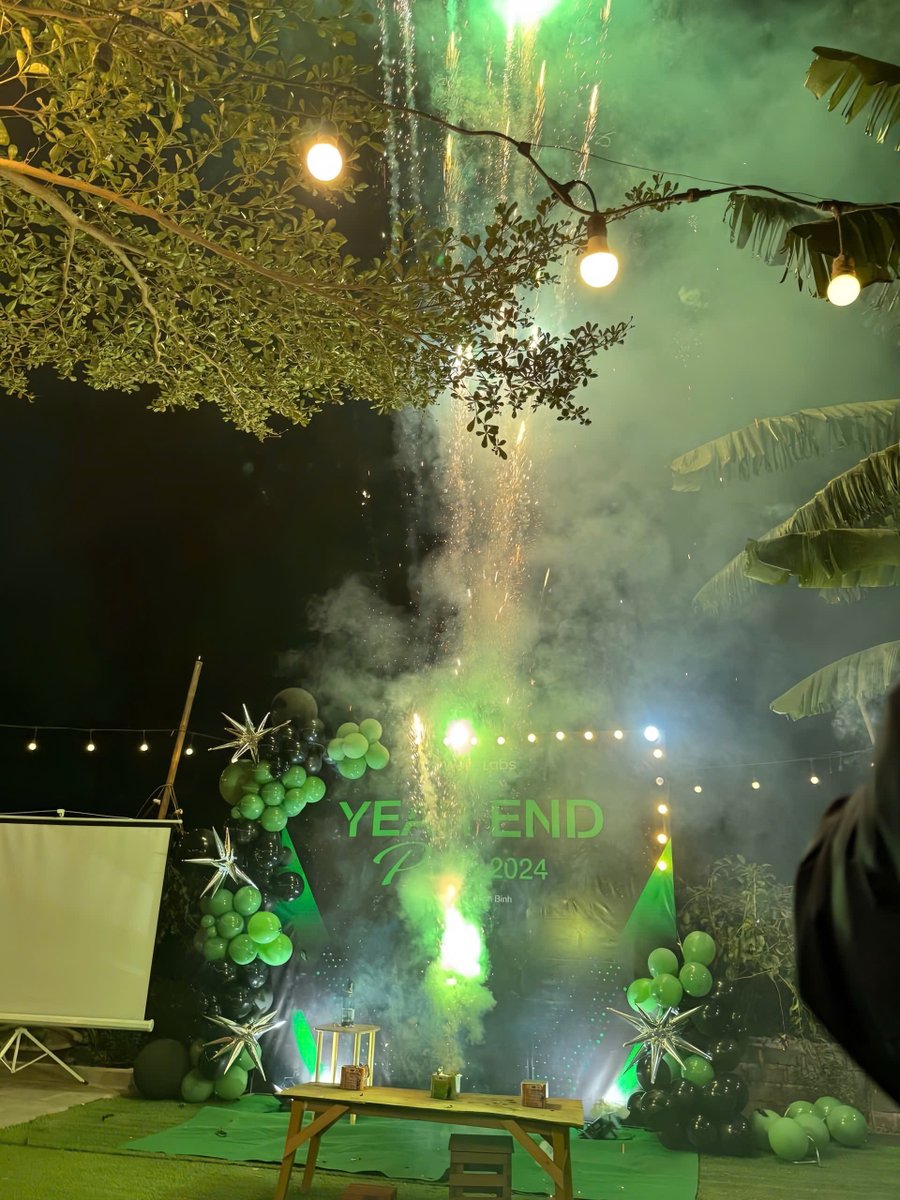 Web3lab_DAO's tweet image. YEAR-END PARTY – CELEBRATING A YEAR OF ACHIEVEMENTS 😍
Our Year-End Party was a huge success and a heartwarming celebration! It was not just a time to reflect on the incredible milestones of the past year, but also an opportunity for everyone to connect, share memories, and…