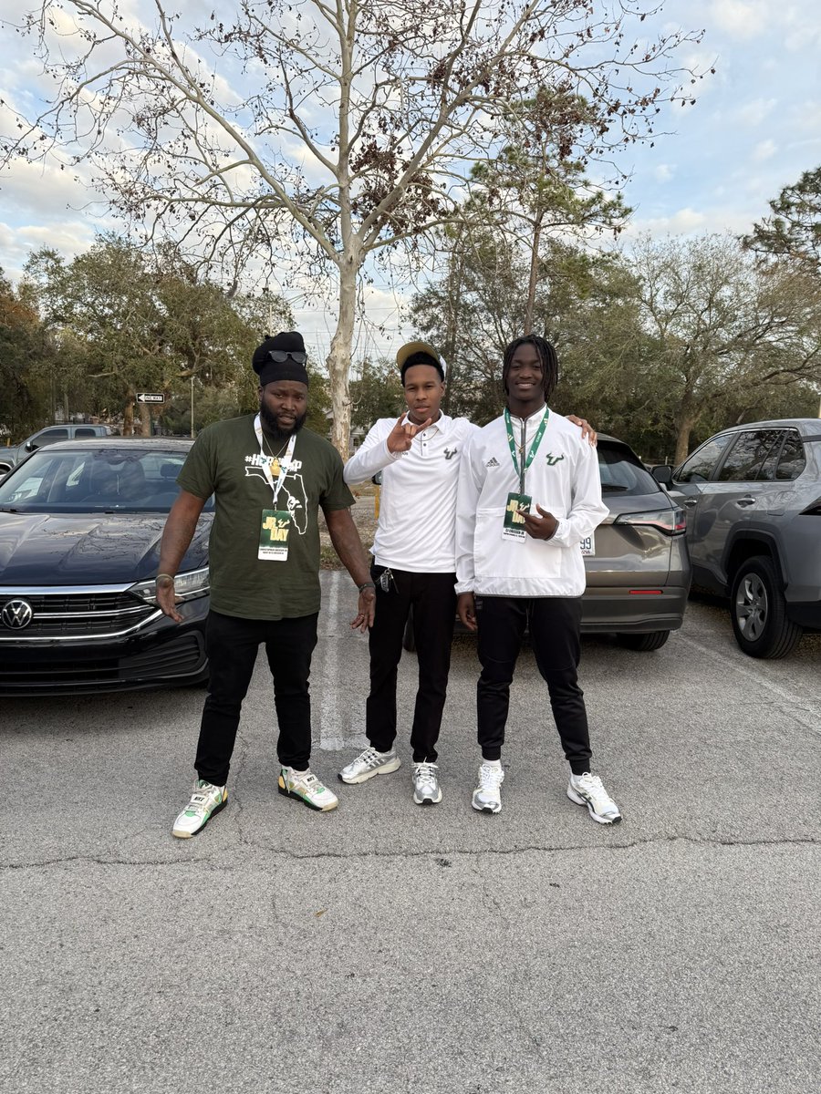 Cjcresser07 (@cjcressser) on Twitter photo Had a great time at USF junior day. Thank you for the hospitality. Looking forward to being back. <a href="/CoachGolesh/">Alex Golesh</a> <a href="/CoachhDJ_/">DJ Martin</a> <a href="/Coach_Kee_/">Tyson Kee</a> <a href="/CoachJamesRowe/">James Rowe III</a> @CoachMeyerTS @CoachJohnsonTSH <a href="/CoachJesse18/">Jesse Chinchar</a> Had a great time at USF junior day. Thank you for the hospitality. Looking forward to being back. <a href="/CoachGolesh/">Alex Golesh</a> <a href="/CoachhDJ_/">DJ Martin</a> <a href="/Coach_Kee_/">Tyson Kee</a> <a href="/CoachJamesRowe/">James Rowe III</a> @CoachMeyerTS @CoachJohnsonTSH <a href="/CoachJesse18/">Jesse Chinchar</a>