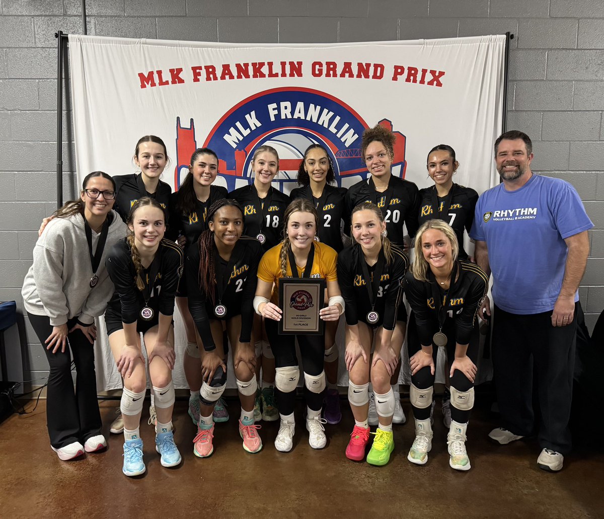 Gold bracket champions playing up in the 18s division!! Love this team!! Central Zone next weekend!! 👏🏻🥇🏆 #classof2026 #libero #rhythmvolleyball
