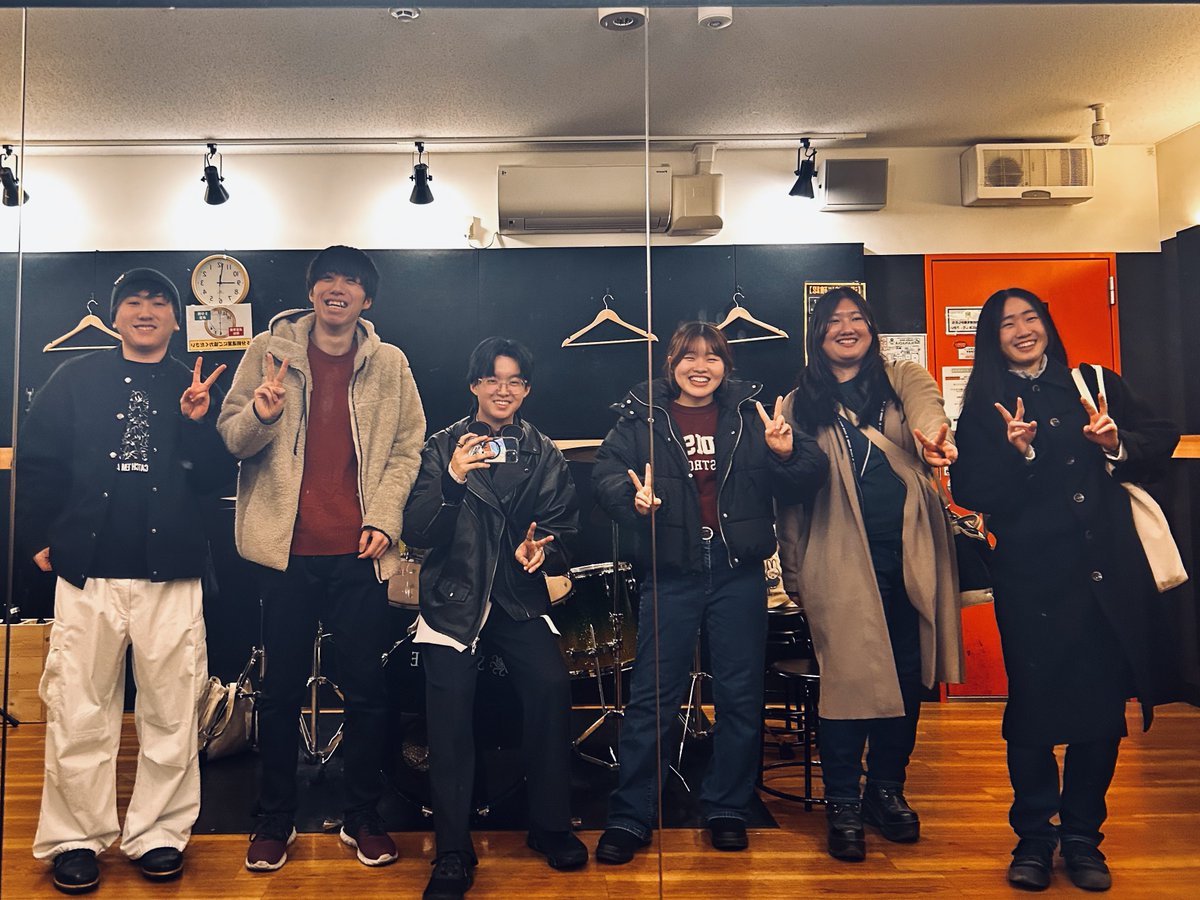 PASH_FAMILYCLUB's tweet photo. 2/9に行われる「てっしー号」に向けて練習をしてきました！✌️
久しぶりにフルメンバー揃いました！

チケットまだまだあります！
ぜひ、『ファミクラ』で取り置きお願いします！
お待ちしてます！🕺💃🏻 https://t.co/LEBIk5mCQc