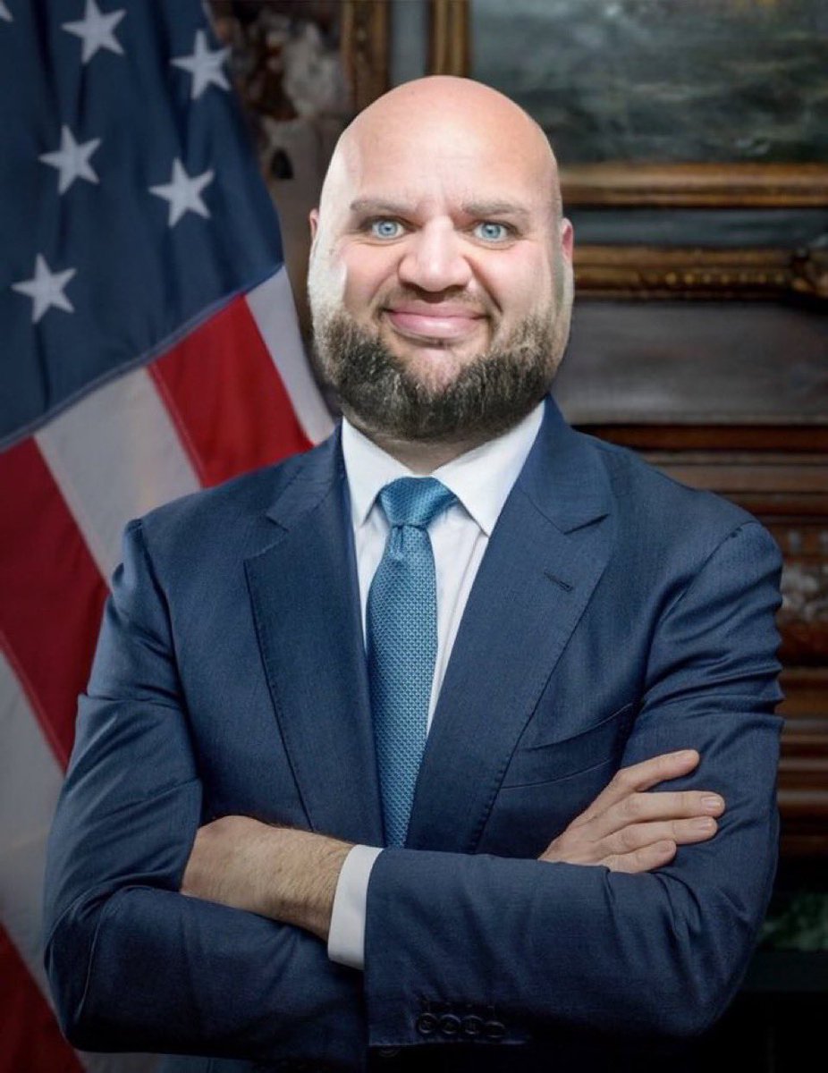 AsukaReipist's tweet photo. I have multiple coworkers who look like this https://t.co/37M6kvoOcy