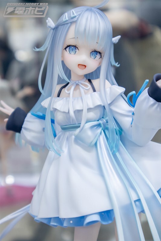 あやね様グレー一枚 電撃ホビーウェブ on X