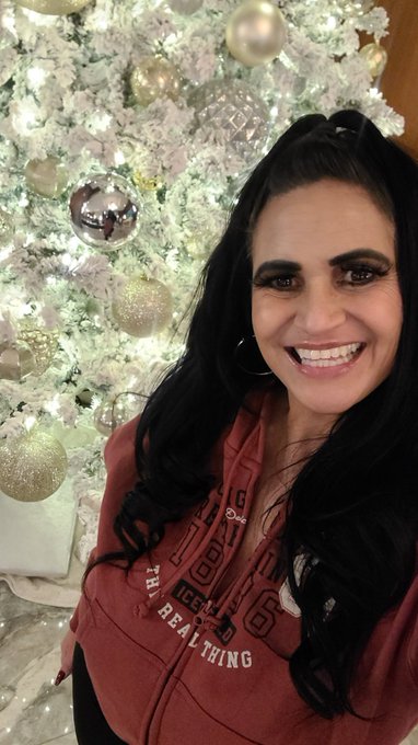 Watch Kailani Kai ❤️'s leaked NSFW photo on TwXstars