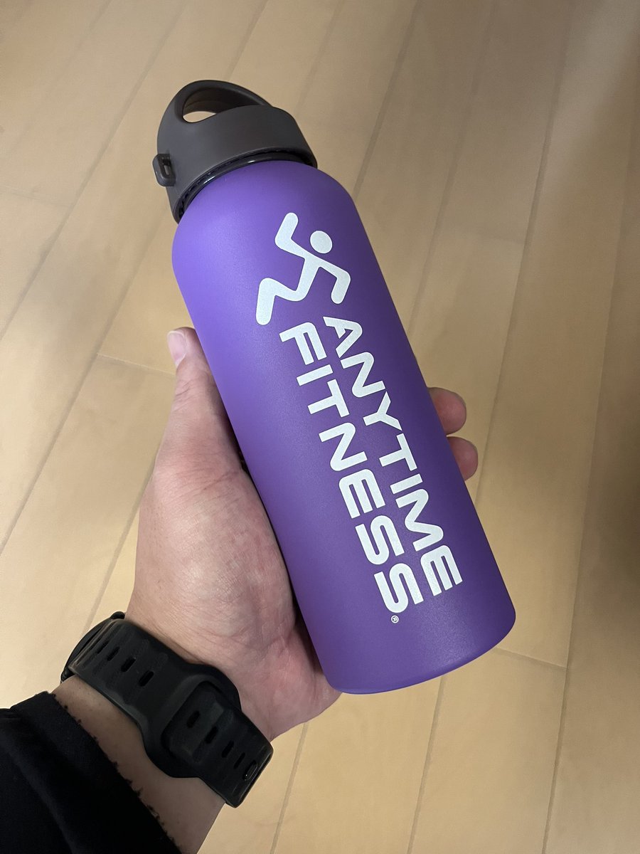 Hideki_Precious's tweet photo. 大好きなラーメンを食べつつ健康診断の結果をよくしようというダメな計画で、家から徒歩3分のジムに通い始めたら、共通のバンド仲間がいるスタッフがいた笑

#エニタイム 
#エニタイムフィットネス 
#ラーメンはやめられない https://t.co/JmwAqcRrNC