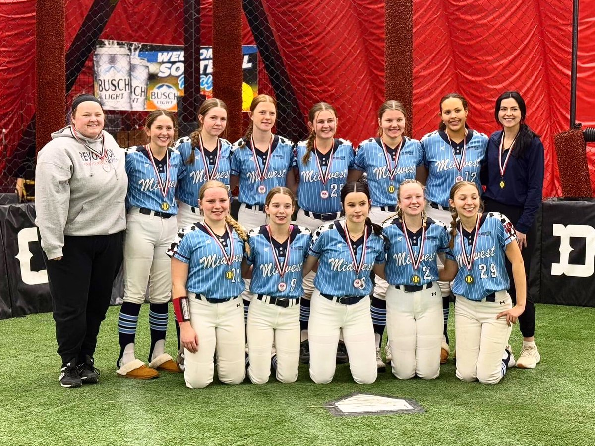 4-1 on the weekend and a second place finish at the MLK Classic in Wisconsin Dells. The girls played hard all weekend, outscoring our opponents 54-13. Highlights coming soon!