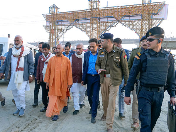 ani_digital's tweet photo. Uttar Pradesh government issues fire advisory for Maha Kumbh, emphasises importance of early alerts
Read @ANI Story | https://t.co/PPv8SPFEMh
#Mahakumbh #fireadvisory https://t.co/uRrc70azW7