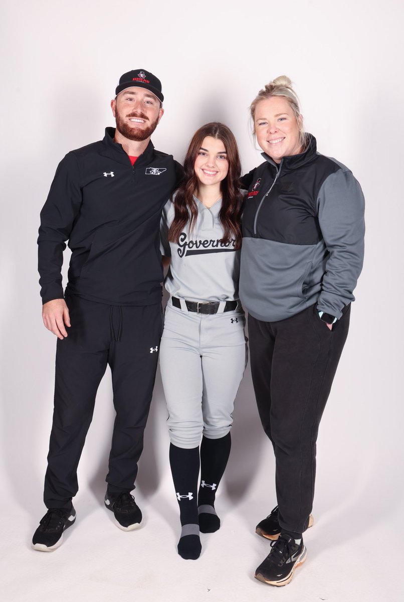 rivero_kassidy's tweet photo. official w my PEAYPLE! cant wait for the next four 🎩❤️

thanks to all the players and coaches for such an amazing visit! 
@daniii_liermann @KassieD23 @ctosh01 @GovsSB https://t.co/ULM2tXpzTu