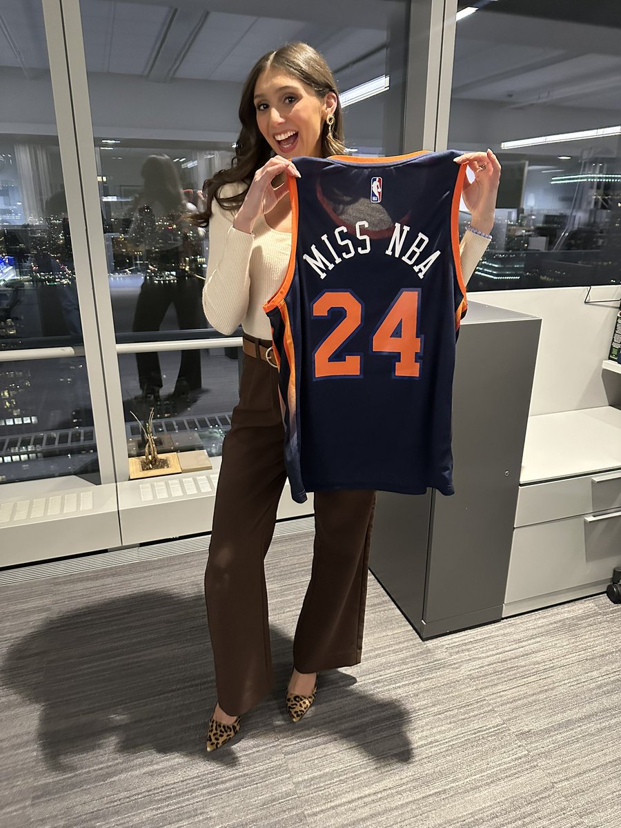 NikiLattarulo's tweet photo. Look what arrived at @SNYtv !!! 

Ready to go back to back @danlawesq 🏀 https://t.co/dyVcEgrz1q