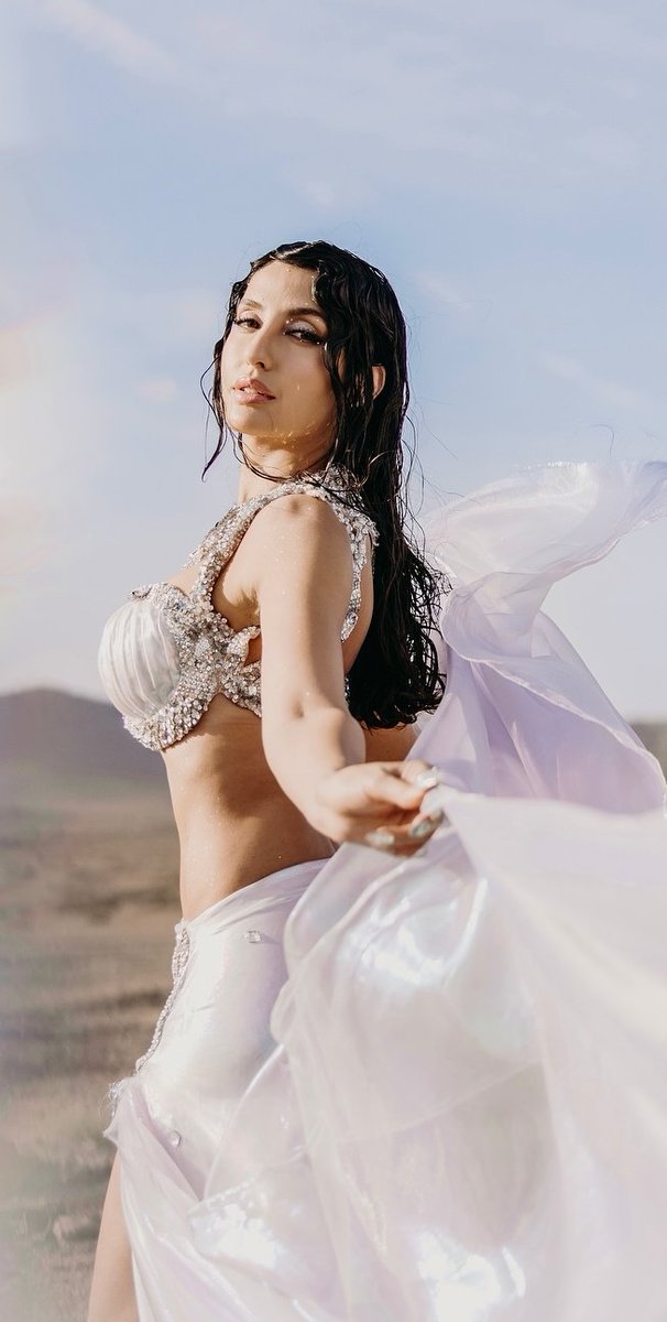 INDACTRESSPIC's tweet image. Nora Fatehi Shaking her hips for #Snake  #jasonderulo