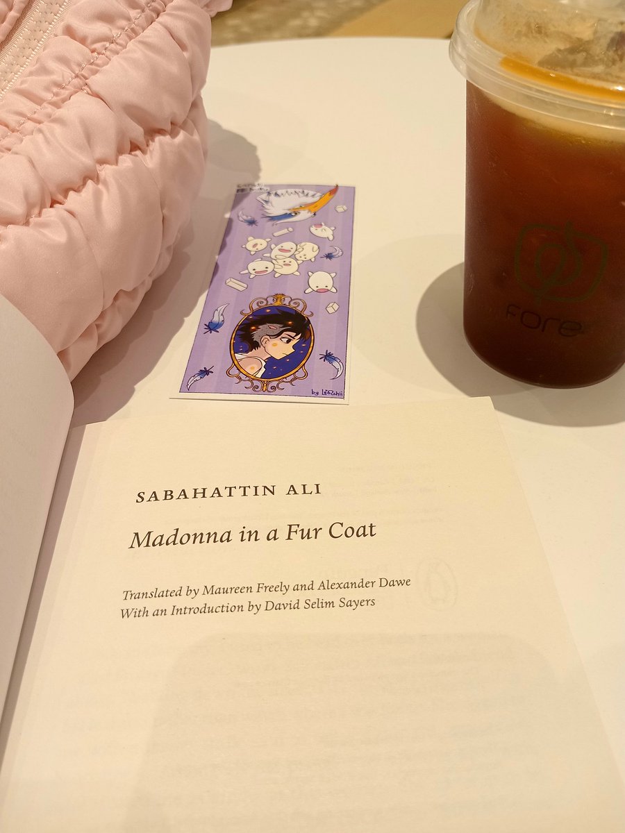 moonvaults's tweet photo. my madonna in a fur coat is hereeee! yaaay >:3 happy monday to me indeed ☕📖 https://t.co/NKwmadCz4r