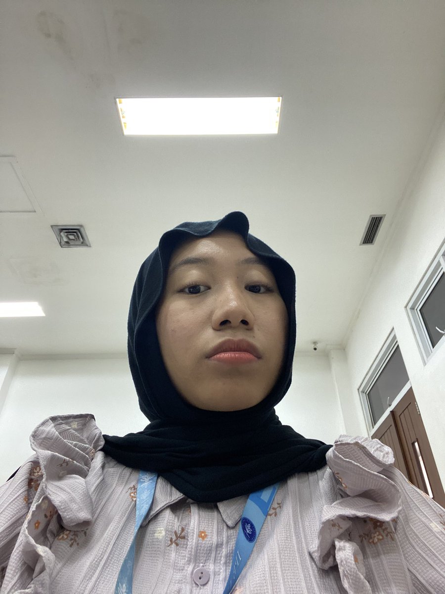 maharannieee's tweet image. day 1