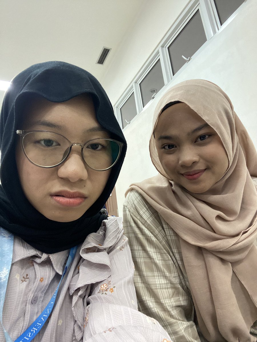 maharannieee's tweet image. day 1