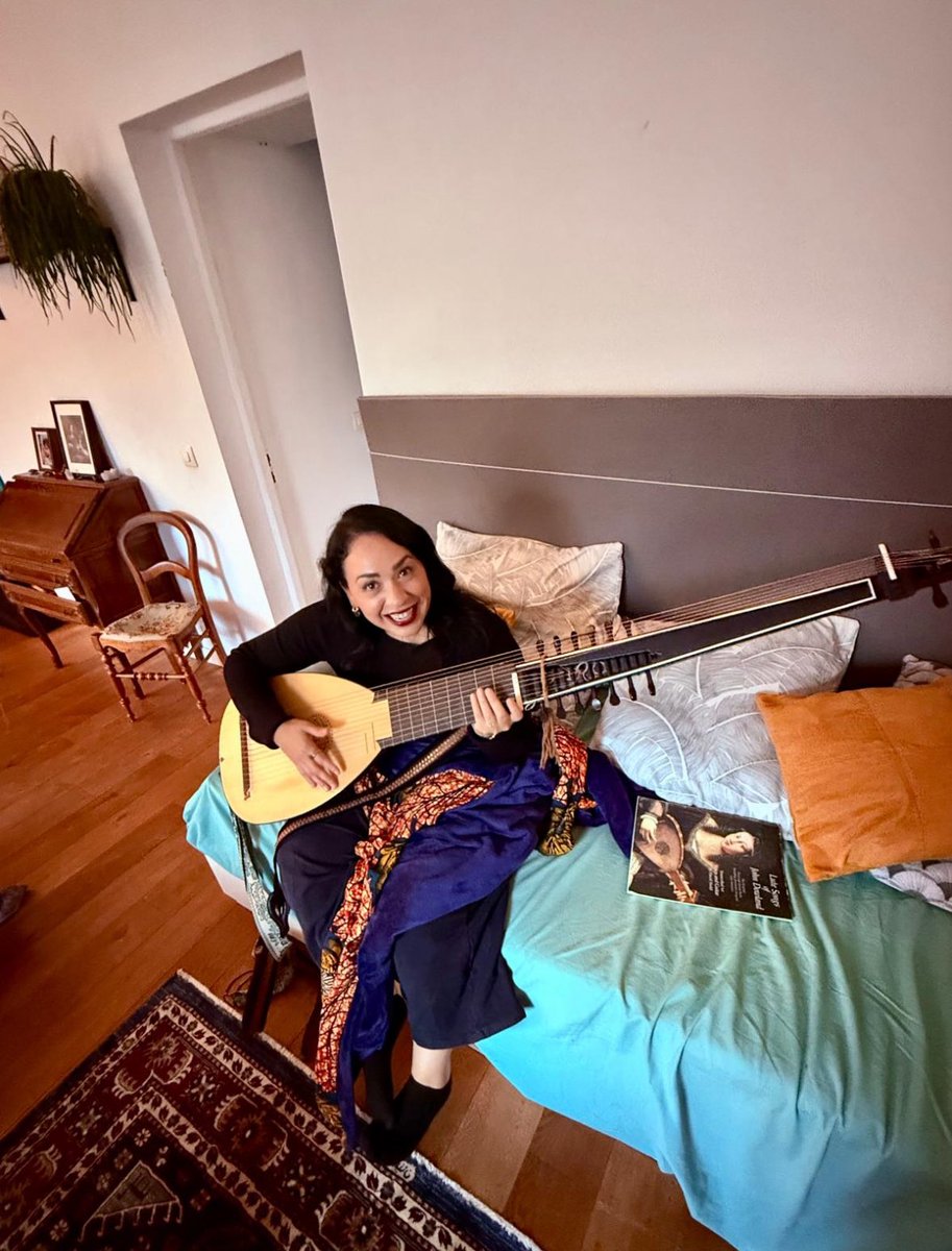 Cuál quiere que le cante?✨❤️😂 #instrumentobarrocoenParís