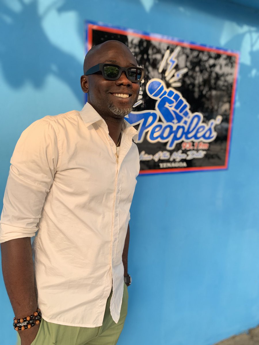 Comedyapostle's tweet photo. Every night we go to sleep without guarantee of living tomorrow, Yet we set an alarm to wake us up, This is hope.
My people Join me on top ur π»π»π»@peoples931fm make we do #MorningMotivation 5:25am #PapersToday 5:45am https://t.co/HVgOVvbvDd