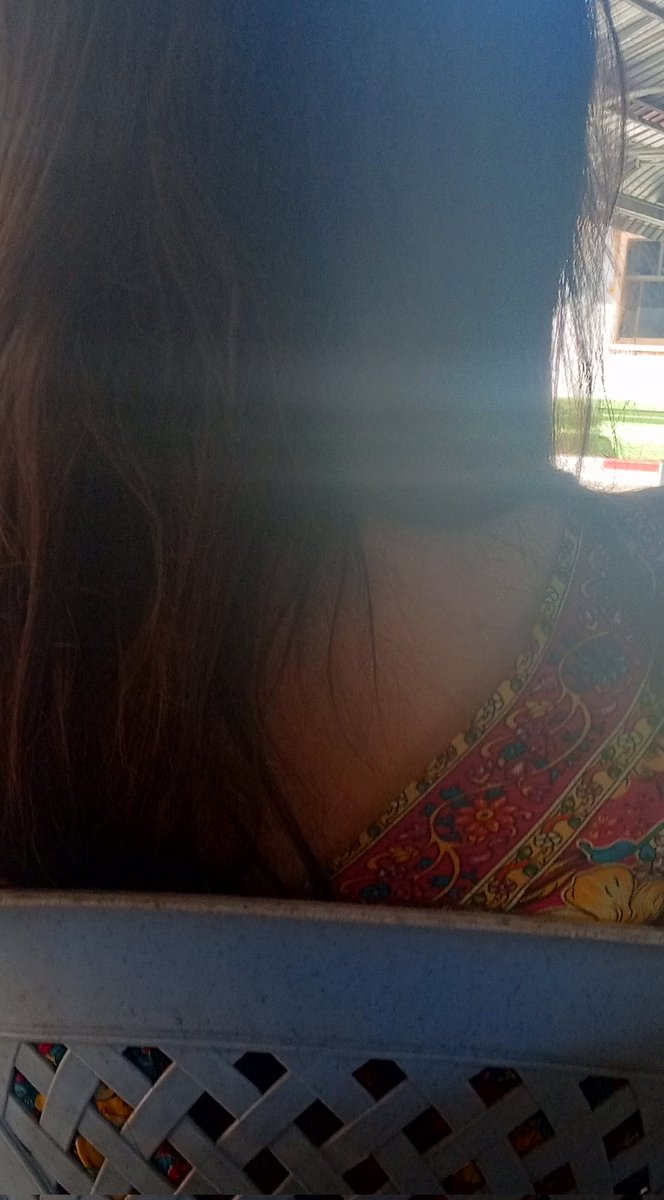 MyFeeLings99999's tweet image. ชอบจังเวลามีผู้หญิงสวยๆมานั่งใกล้ๆ #safeinside